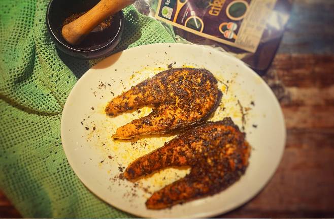 Salmone Cajun con Spirulina